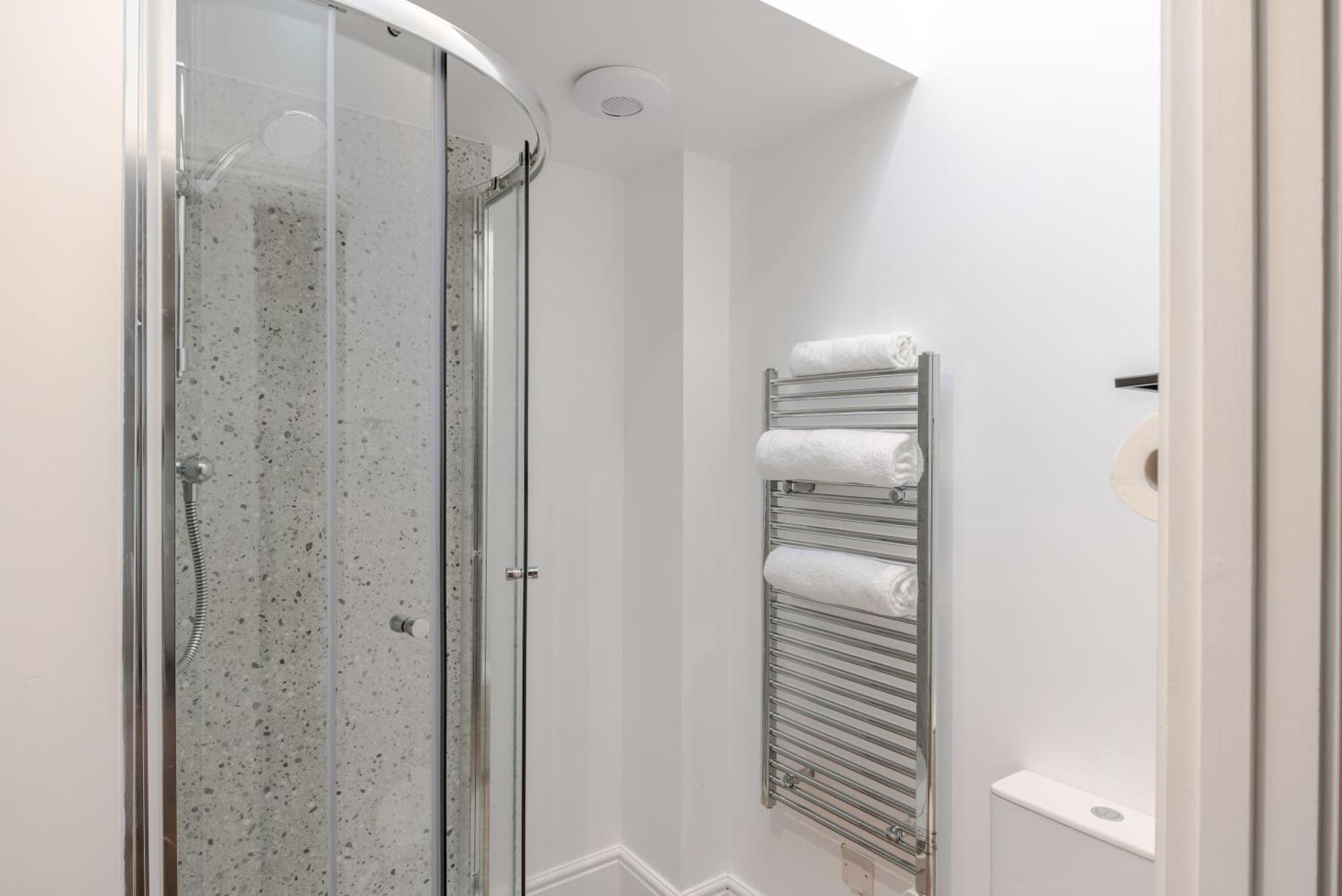 Redland Place - Your Apartment Бристол Екстериор снимка